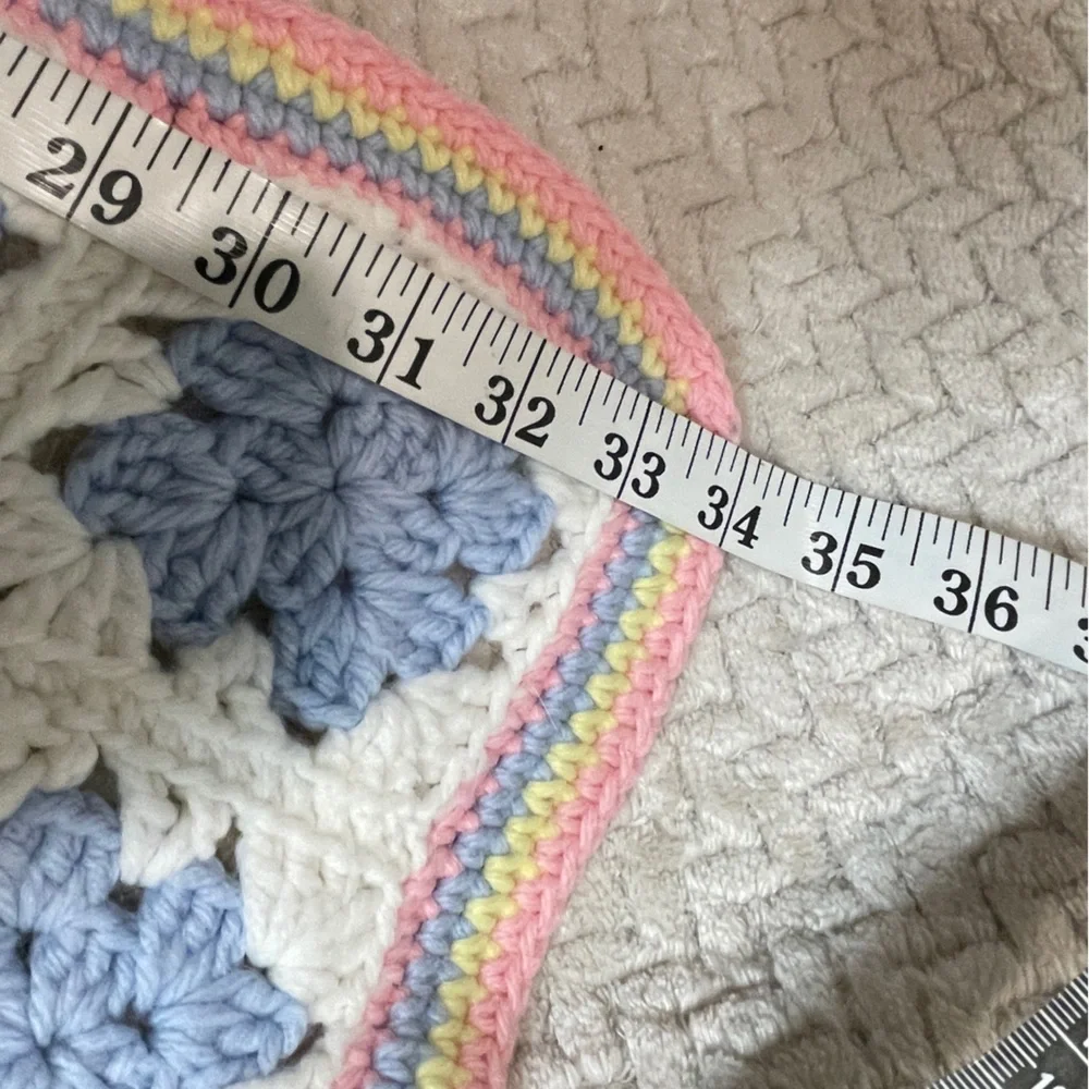 Vintage Handmade Pastel Colored Granny Squares Crochet‎ Baby Blanket 31x34